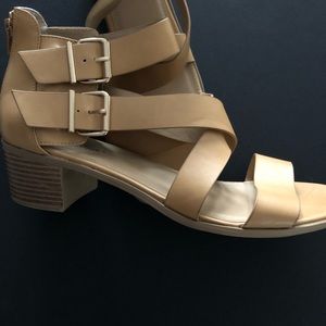 Tan strapped shoes sz 12 American Eagle.